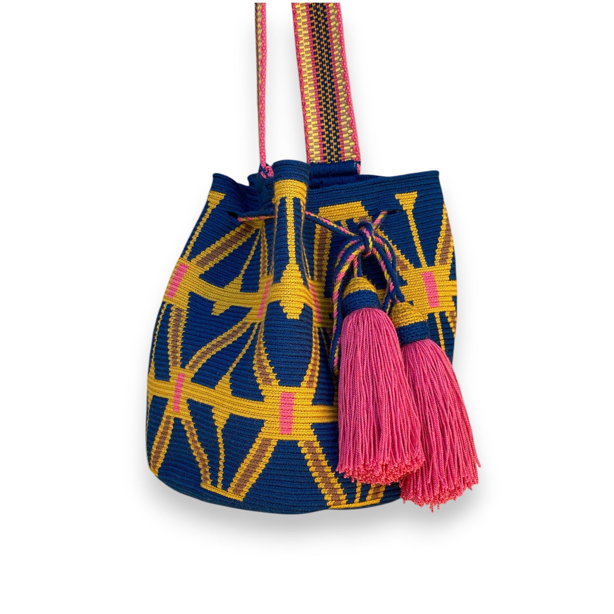 Borsa artigianale Wayuu Solar nei toni blu, giallo e fucsia con nappine, fatta a mano in Colombia – Volver Bags