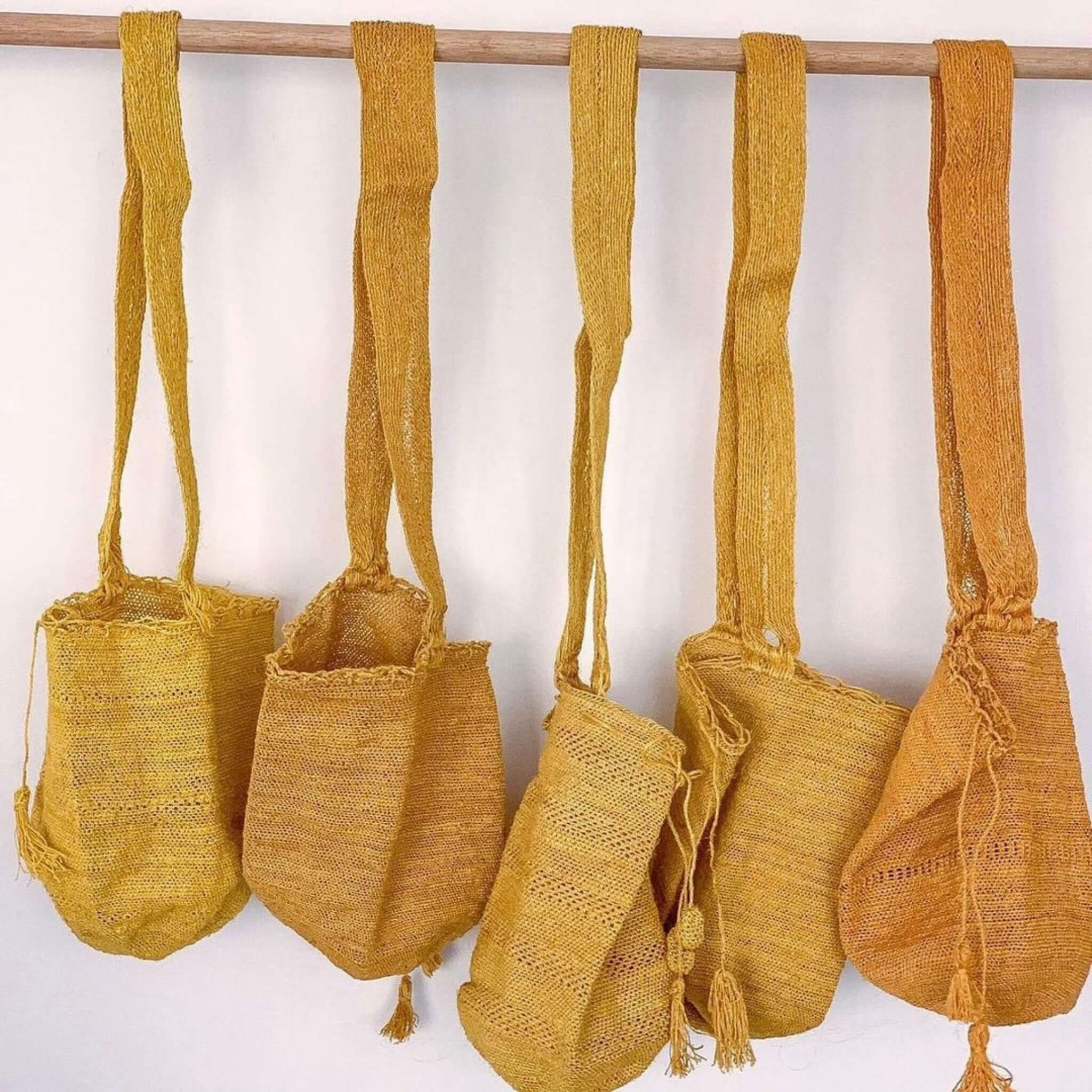 Borsa artigianale FIBI Bag Solana color ocra in fibra di fique naturale – Volver Bags