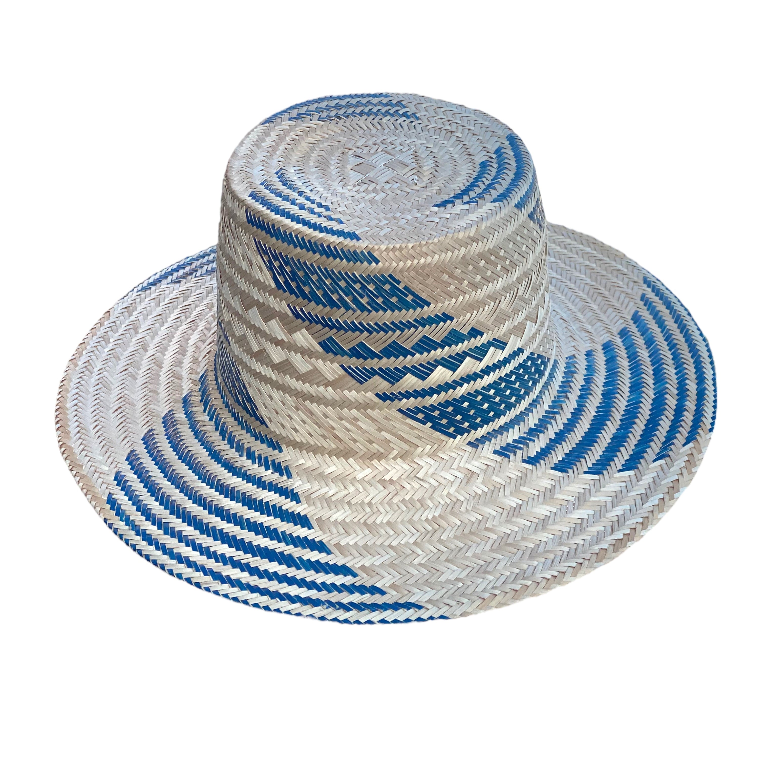 Cappello da sole Wayùu, realizzato a mano con fibra naturale, design tradizionale delle comunità indigene colombiane