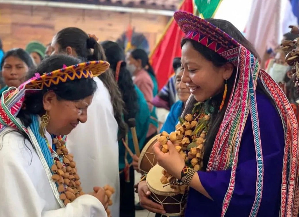 Benvenuti nel mondo di Volver Bags, dove tradizione e artigianato si incontrano nel cuore di Roma per raccontare storie di cultura, identità e passione.