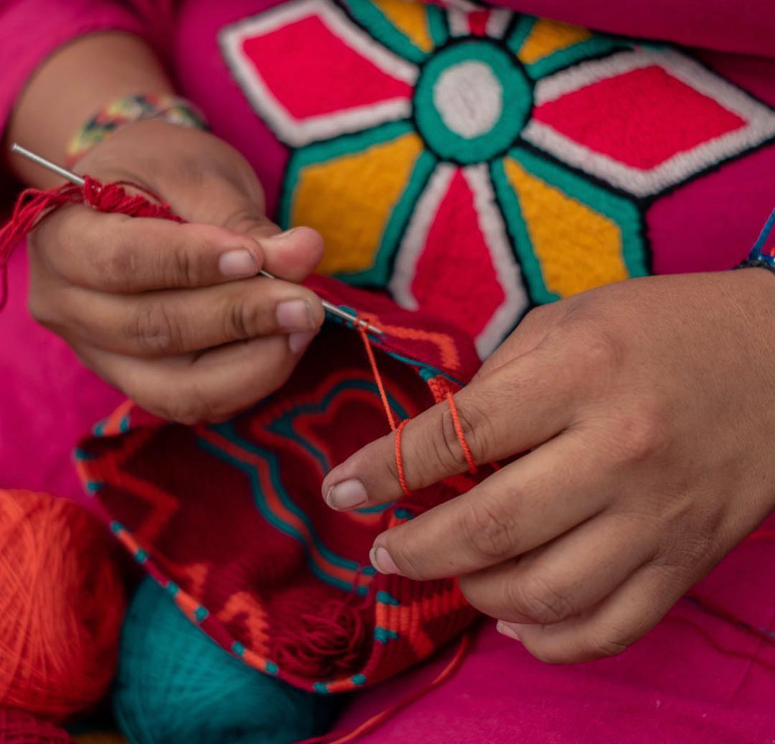 La Mochila Wayuu: Un Simbolo di Tradizione e Sostenibilità