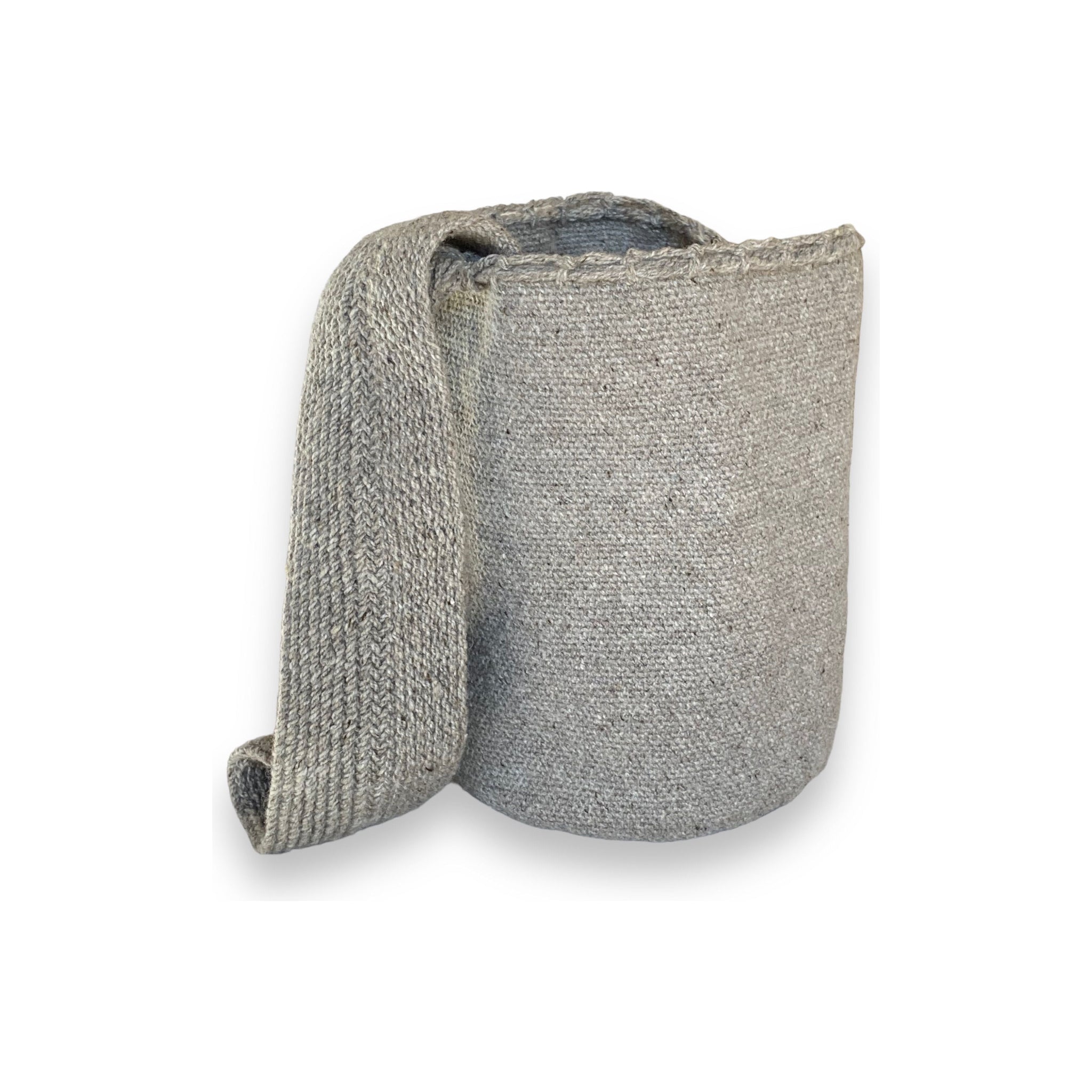 Sierra Bag, borsa secchiello artigianale, all' uncinetto, in pura lana tessuta a mano dalle donne indigene delle Ande colombiane. Grigio 
