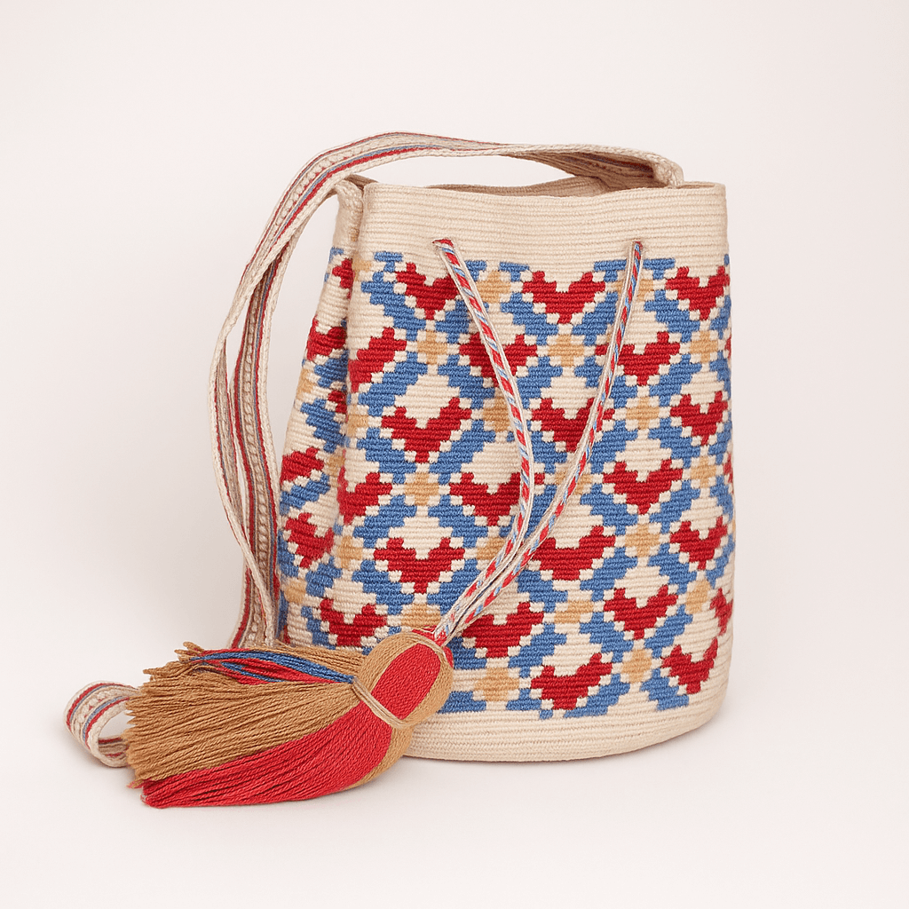 Mochila Piccola Rio - Borsa Wayuu artigianale beige, ocra, rossa e azzurra fatta a mano in Colombia
