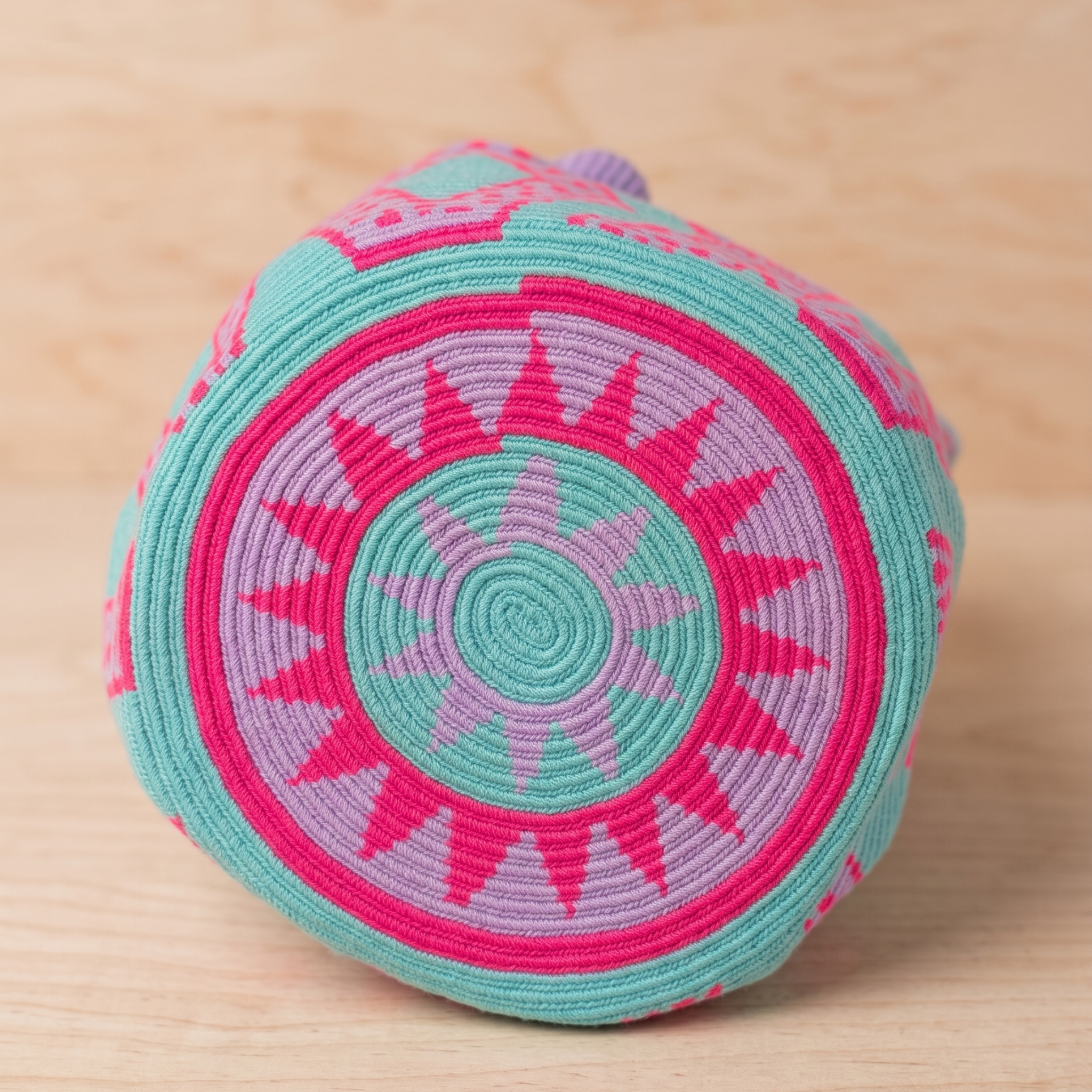 base della mochila all'uncinetto, Estelita Happy Volver Bags  rosa e verde acqua fatta a mano in Colombia